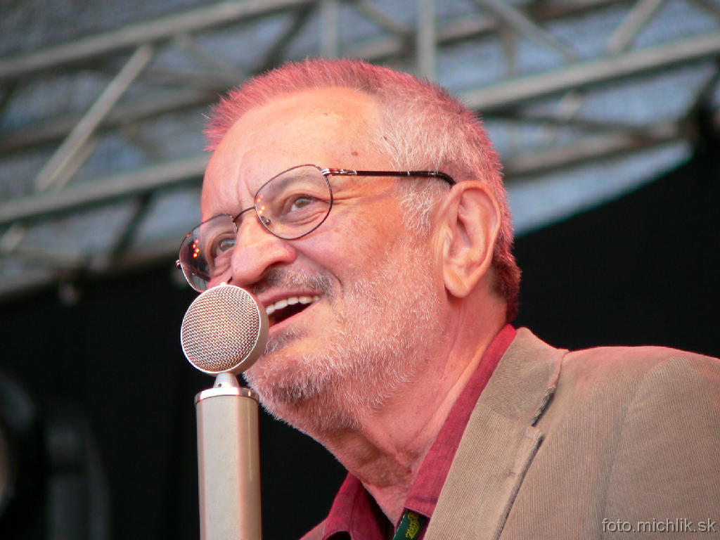 p1060328 Milan Lasica & Bratislava Hot Serenaders