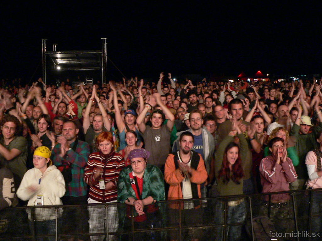 p1190424 Po minuloročnom vystúpení si Värttinä mnohí nenechali ujsť ani teraz. Neľutovali, ja tiež nie.