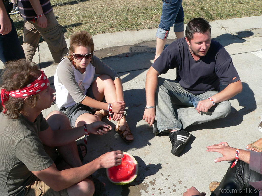 p1190533 Po prebdenej noci pomáha čo? No melón!