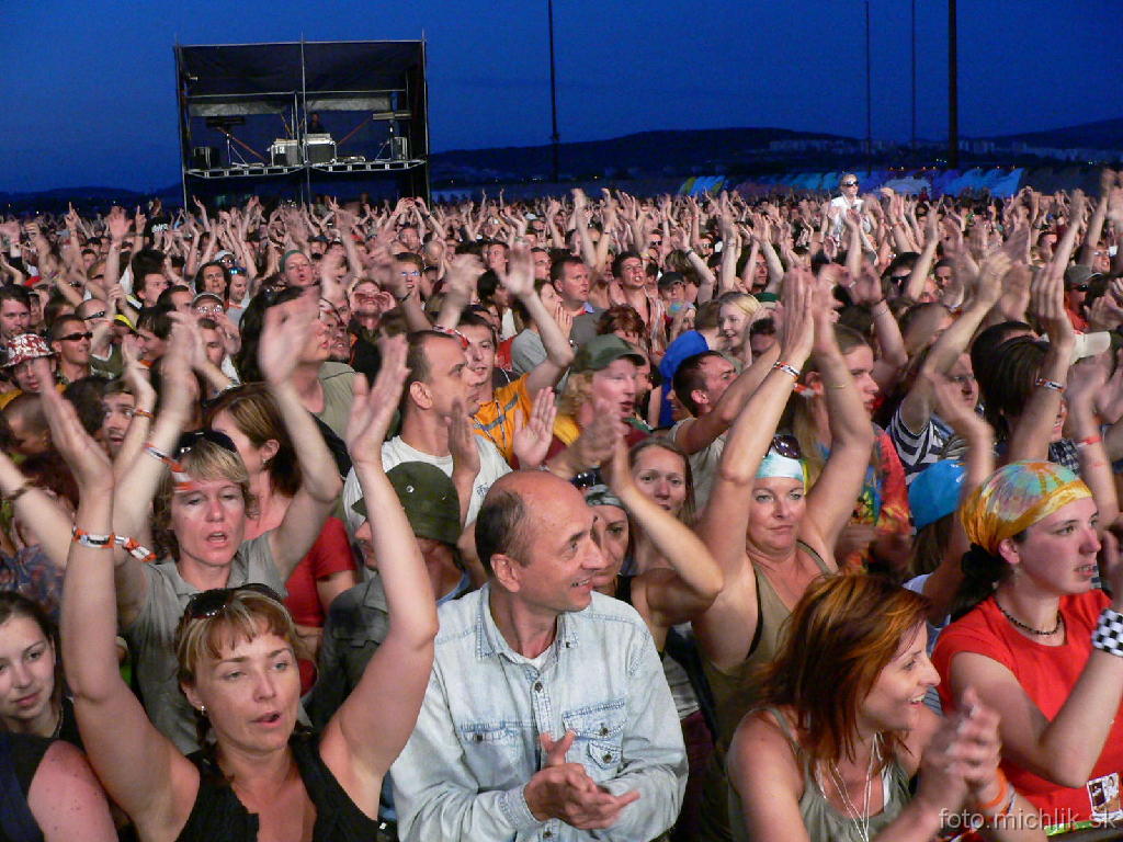 p1190747 Sklad. Ako vidno na tomto obrázku, Pohoda je fakt multi-age festival. A tak to má byť!