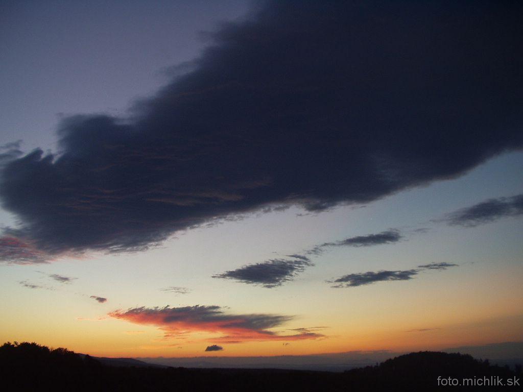 20040703035140 Už skoro svitá