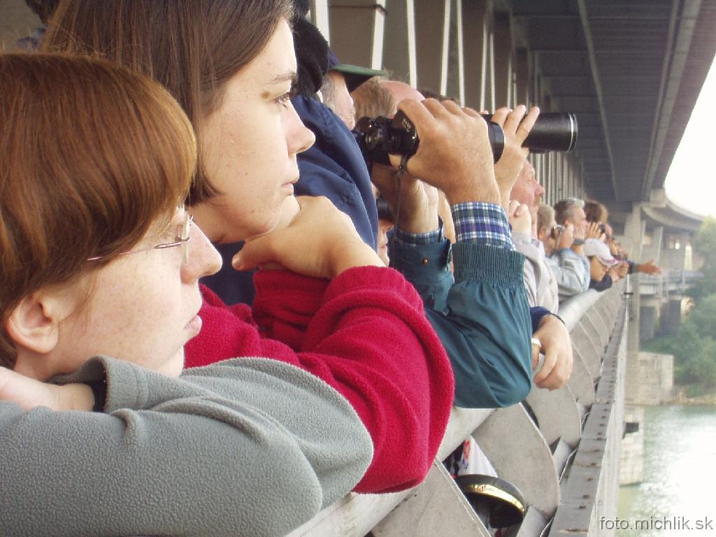 20040919102416 Otáčanie mosta Košická bolo unikátom