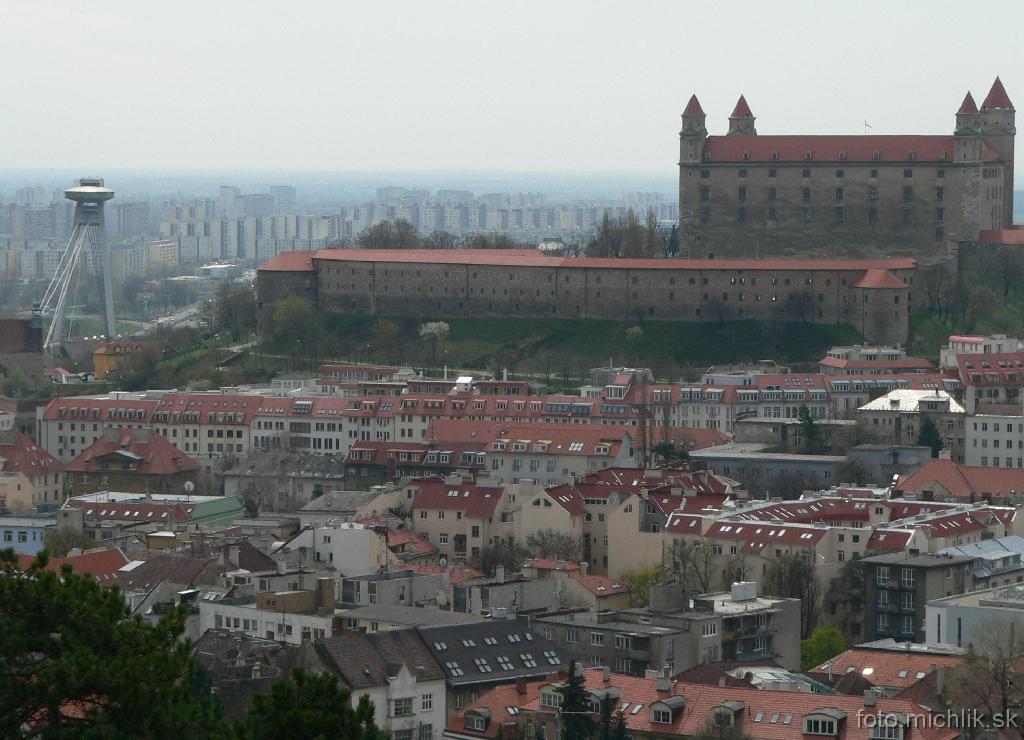 200504111126262 Pohľad na Hrad