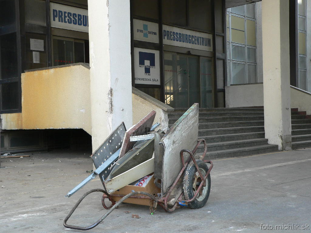 20050602151236 Sila symboliky