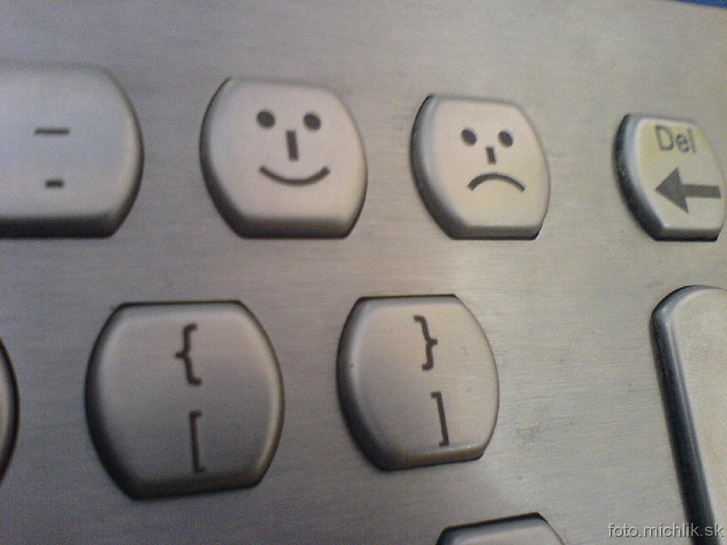 20060111095010 Klávesnica infopultu na žst. Poprad-Tatry